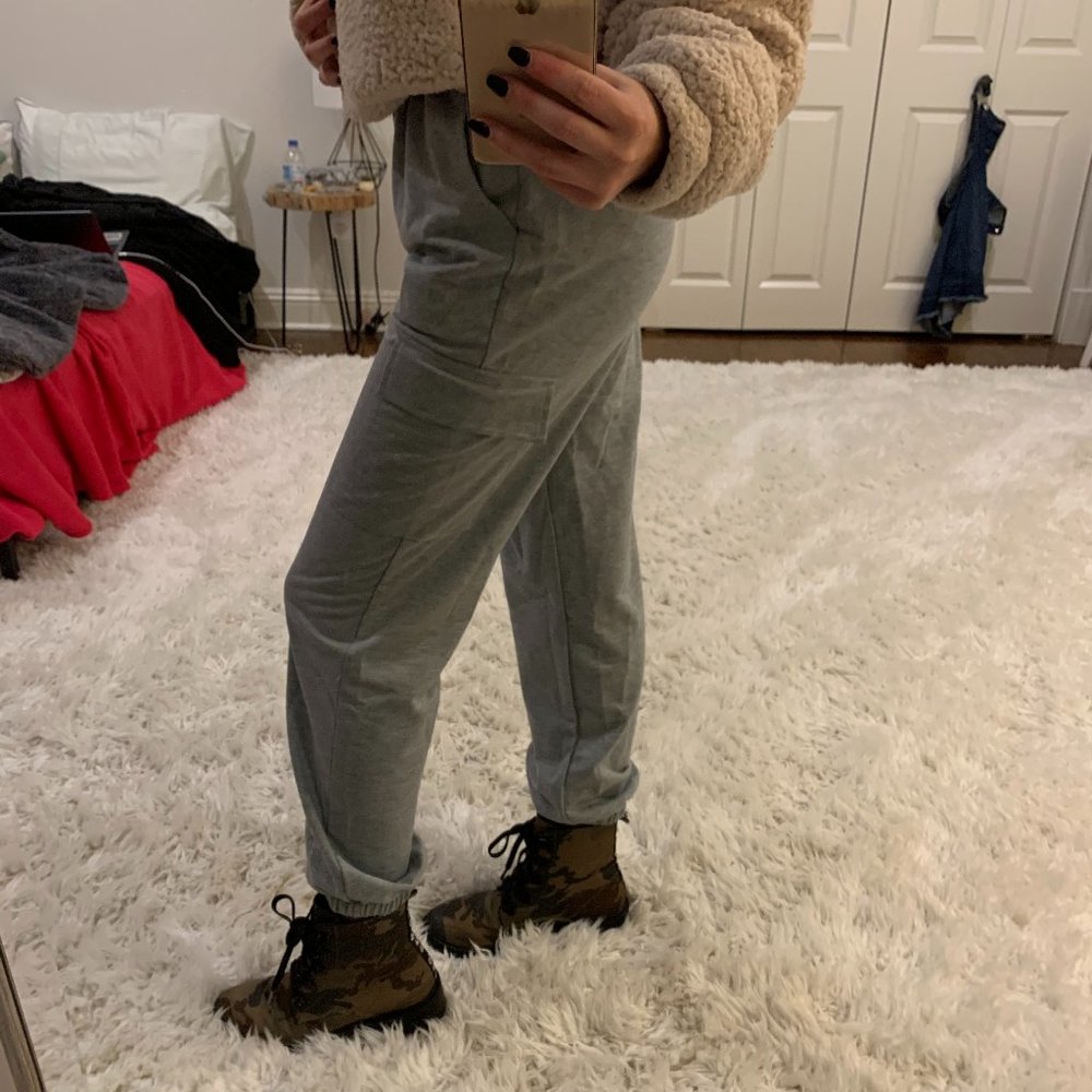 Cargo Joggers - Picture 2 of 3